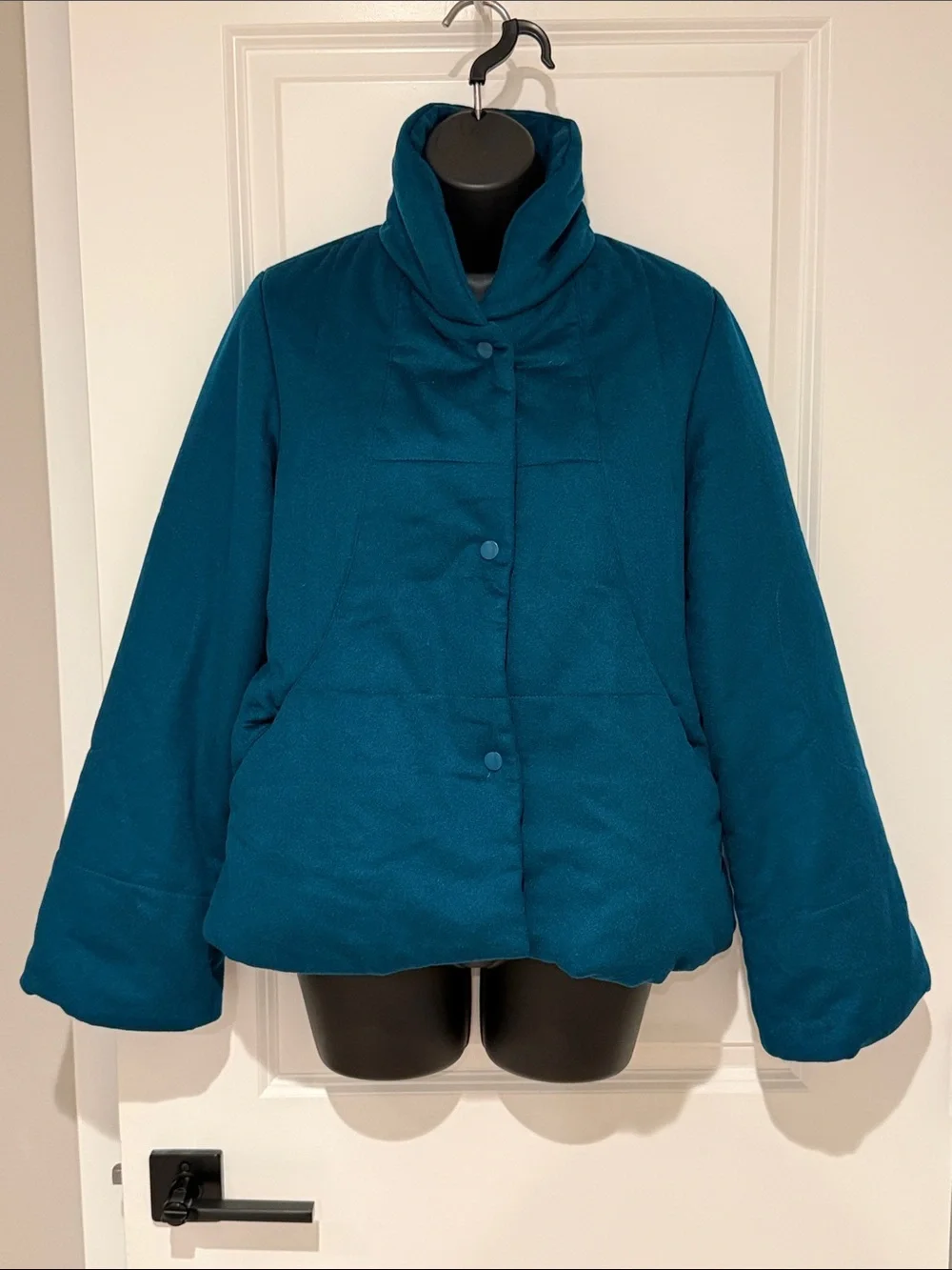 TSE 100% Cashmere Long Sleeved Snap Front Jacket